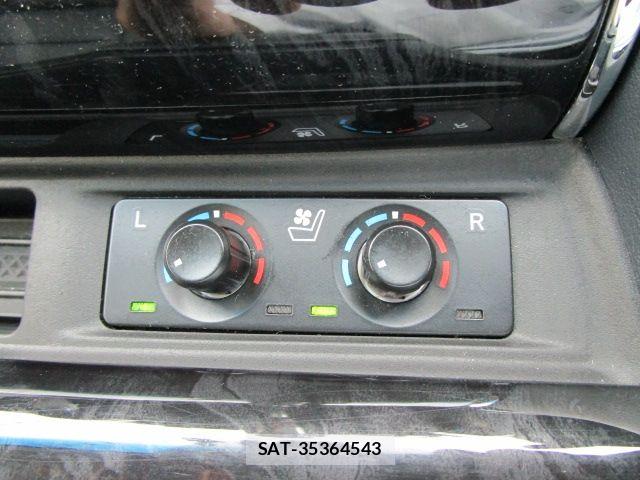 Toyota VELLFIRE 2018-08 7620905-12