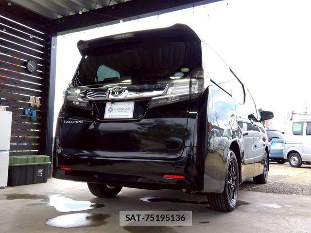 Toyota VELLFIRE 2017-08 8102348-3