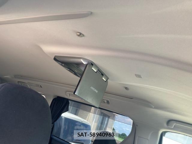 Toyota VELLFIRE 2009-11 8102350-17