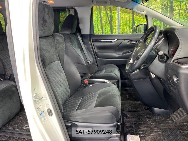 Toyota VELLFIRE 2018-06 8146890-7