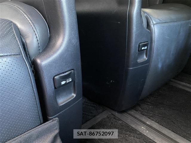 Toyota VELLFIRE 2017-11 8210739-14
