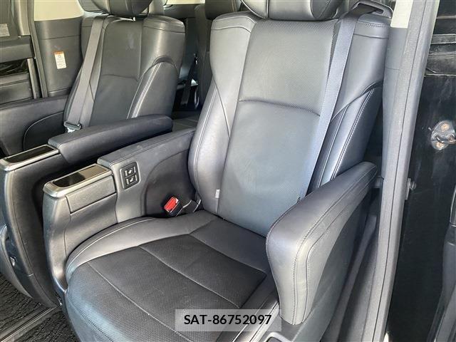 Toyota VELLFIRE 2017-11 8210739-17
