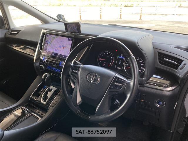 Toyota VELLFIRE 2017-11 8210739-4
