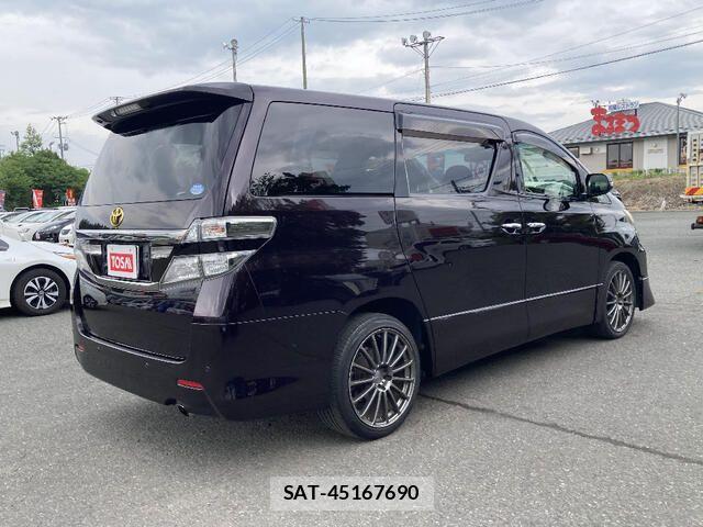Toyota VELLFIRE 2013-12 8210740-1