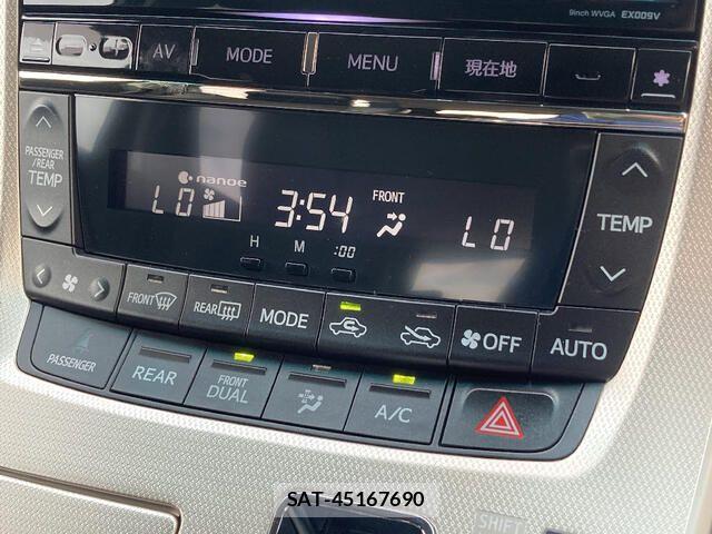 Toyota VELLFIRE 2013-12 8210740-6