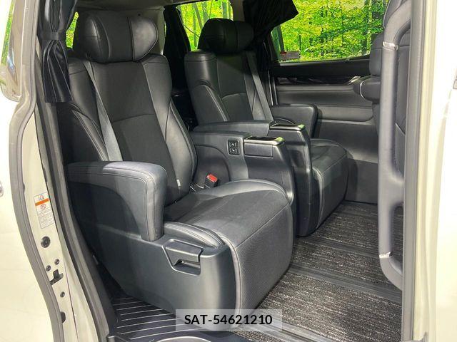 Toyota VELLFIRE 2018-08 8210736-9