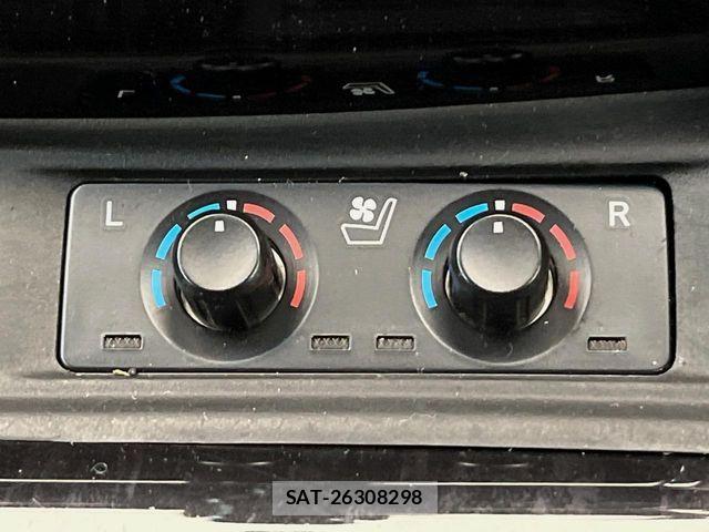 Toyota VELLFIRE 2018-08 8210738-5