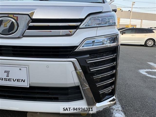 Toyota VELLFIRE 2019-04 8210737-9