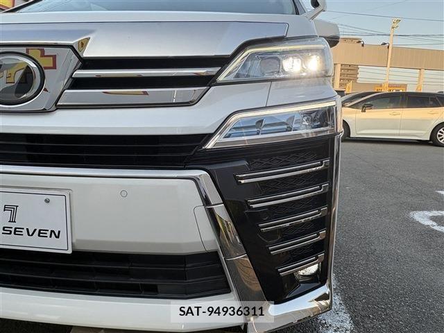 Toyota VELLFIRE 2019-04 8210737-10