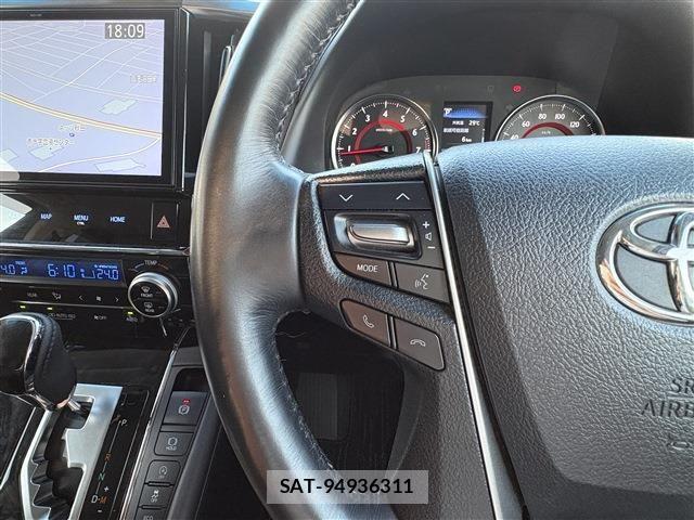 Toyota VELLFIRE 2019-04 8210737-23