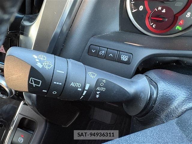 Toyota VELLFIRE 2019-04 8210737-25