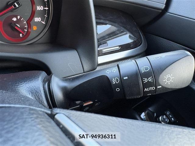 Toyota VELLFIRE 2019-04 8210737-26