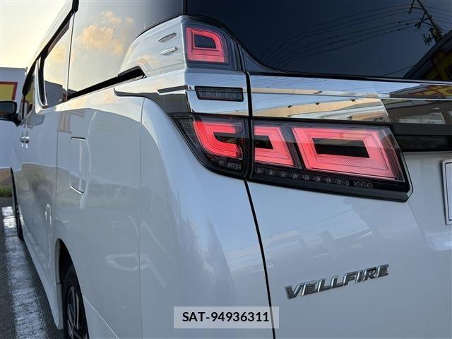 Toyota VELLFIRE 2019-04 8210737-8