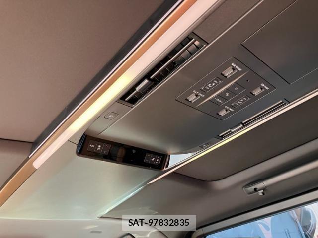 Toyota VELLFIRE 2025-02 8232196-15
