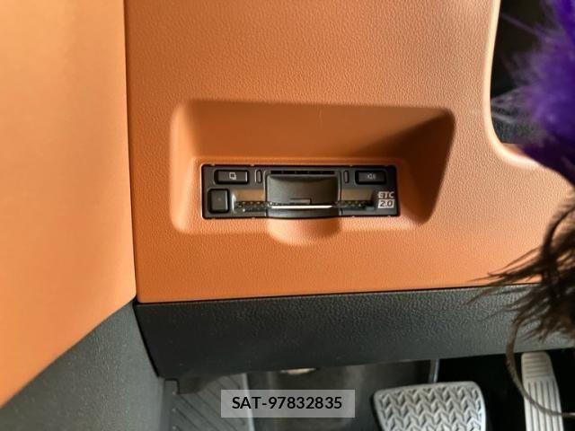 Toyota VELLFIRE 2025-02 8232196-19