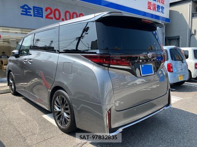 Toyota VELLFIRE 2025-02 8232196-3