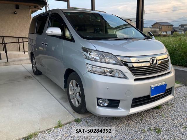 Toyota VELLFIRE 2013-03 8246989-0