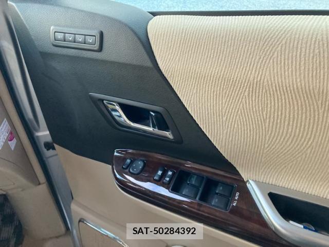 Toyota VELLFIRE 2013-03 8246989-14