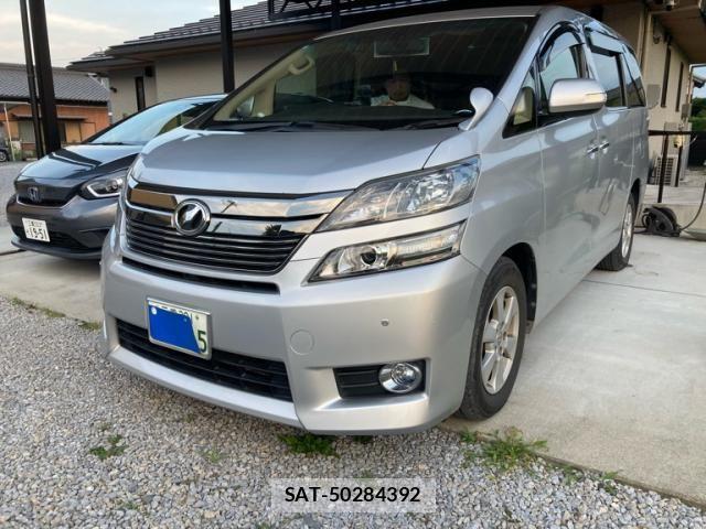 Toyota VELLFIRE 2013-03 8246989-1