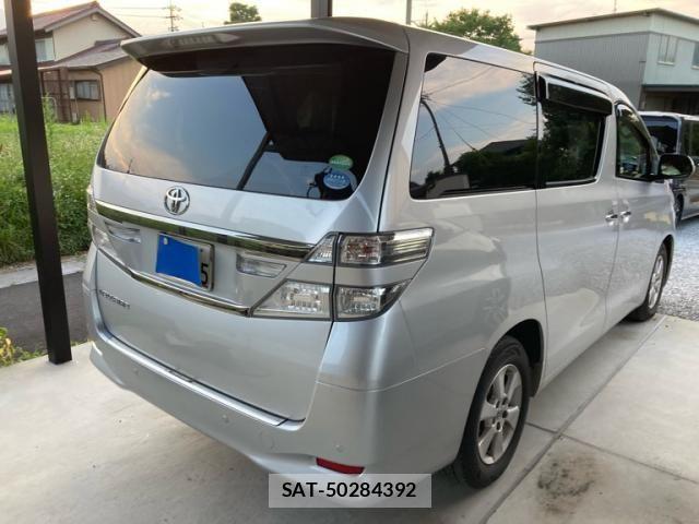 Toyota VELLFIRE 2013-03 8246989-6