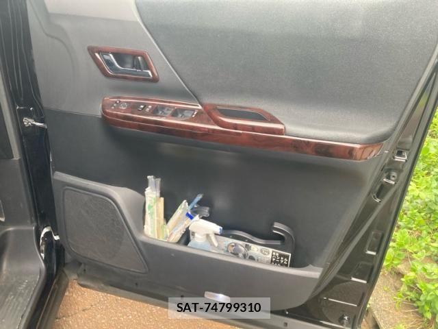 Toyota VELLFIRE 2012-05 8246991-9