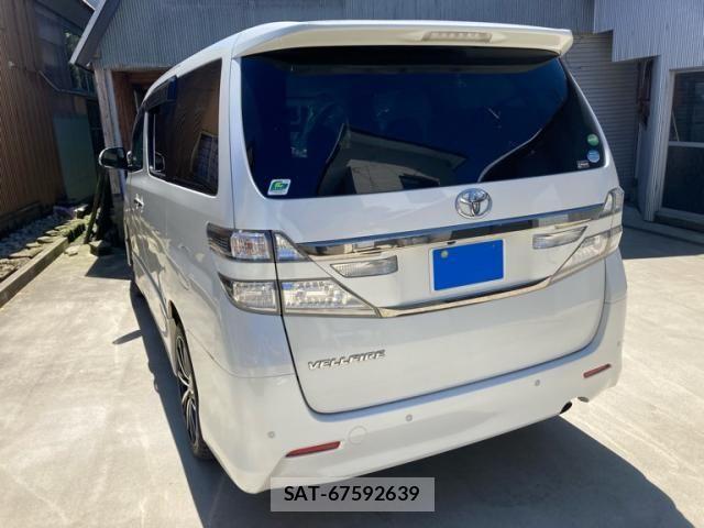 Toyota VELLFIRE 2012-03 8338267-8