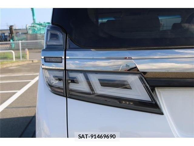 Toyota VELLFIRE 2018-09 8338263-19