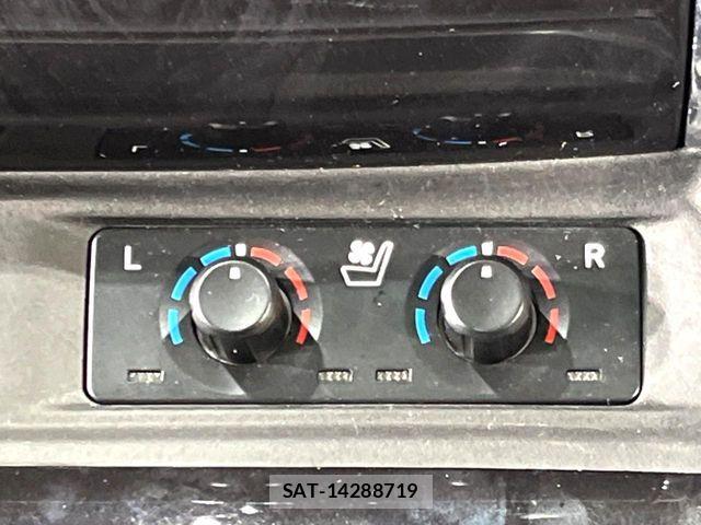 Toyota VELLFIRE 2018-03 8355805-5