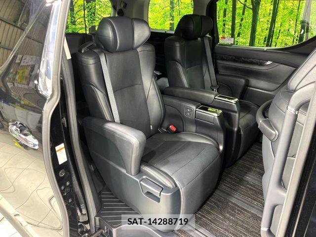 Toyota VELLFIRE 2018-03 8355805-8