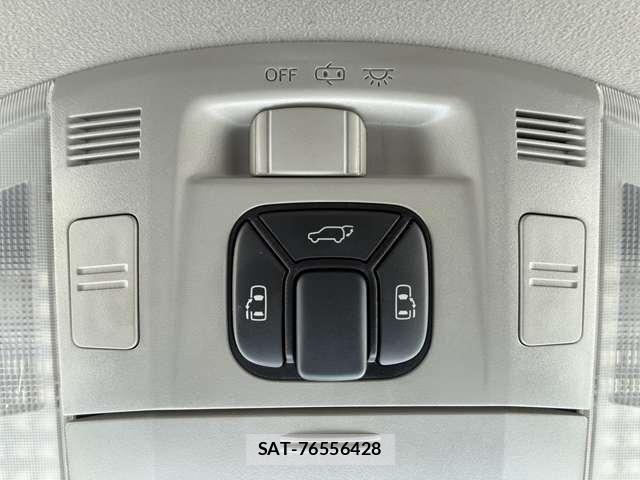 Toyota VELLFIRE 2013-03 8369484-5