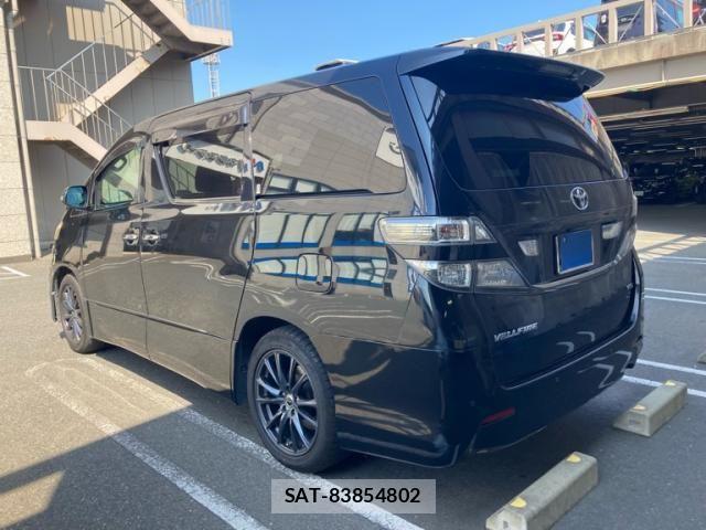 Toyota VELLFIRE 2008-09 8372307-2