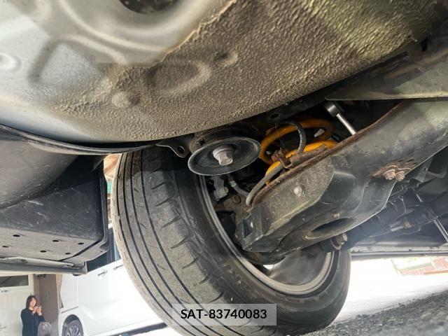 Toyota VELLFIRE 2017-02 8563870-24