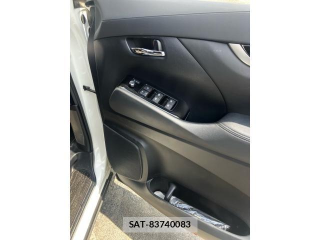 Toyota VELLFIRE 2017-02 8563870-7
