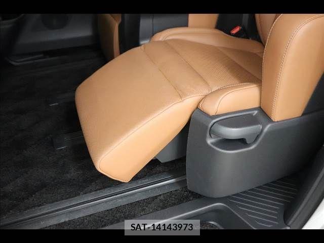 Toyota VELLFIRE 2024-04 8629433-12