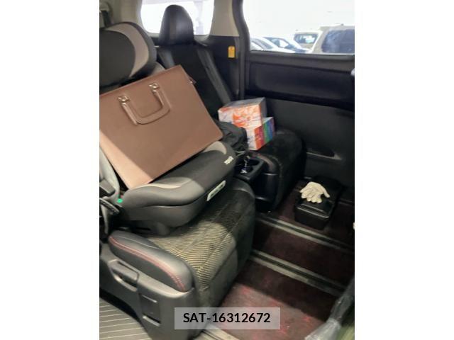 Toyota VELLFIRE 2013-11 8797776-13