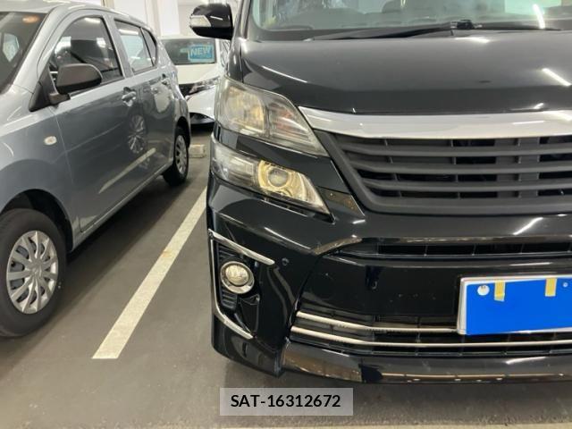 Toyota VELLFIRE 2013-11 8797776-2