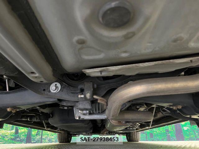 Toyota VELLFIRE 2017-03 8832173-19