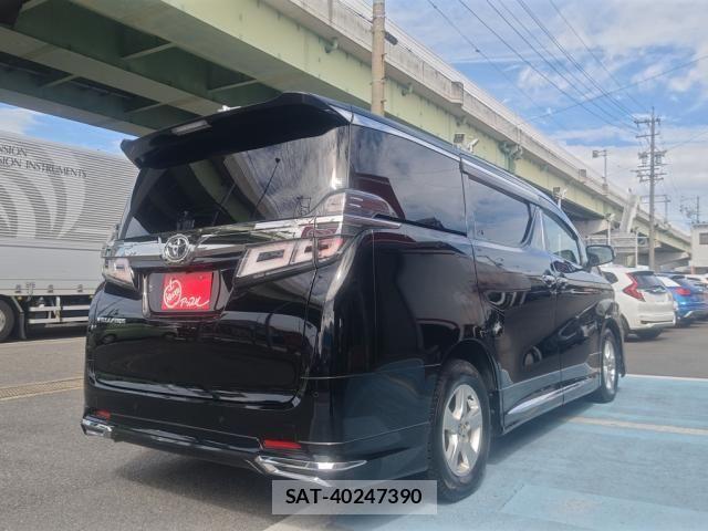 Toyota VELLFIRE 2019-10 8884504-2