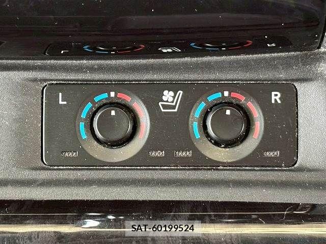 Toyota VELLFIRE 2018-03 6277549-8