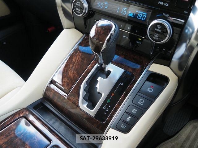 Toyota VELLFIRE 2018-03 6678542-27