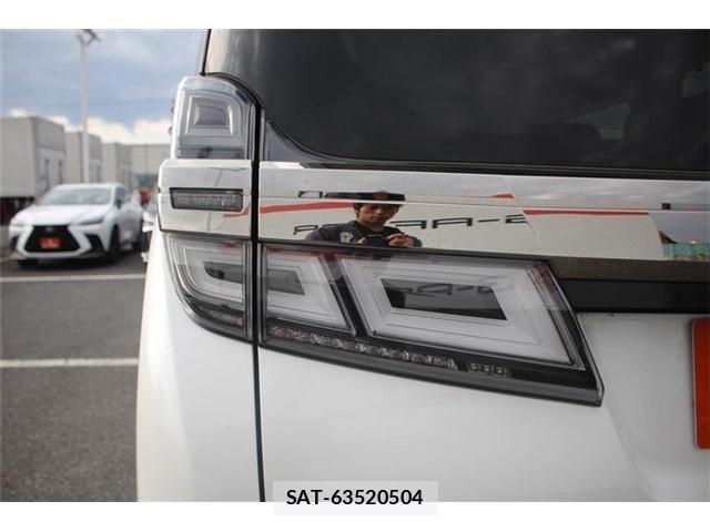Toyota VELLFIRE 2019-03 6682934-11