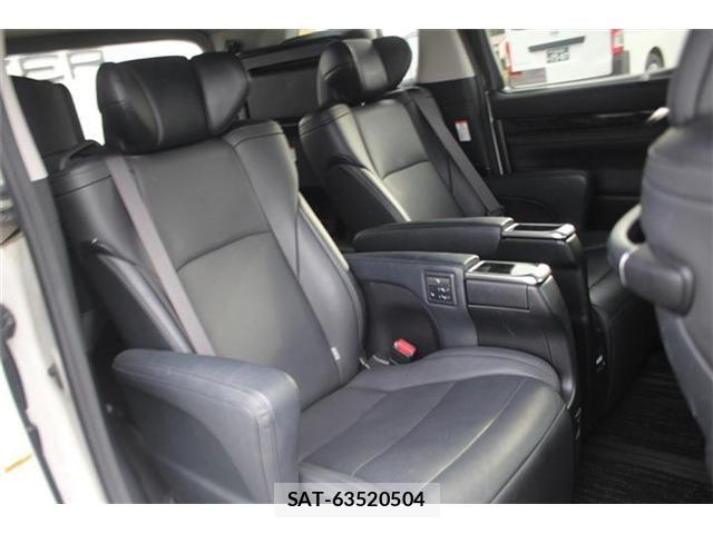 Toyota VELLFIRE 2019-03 6682934-15