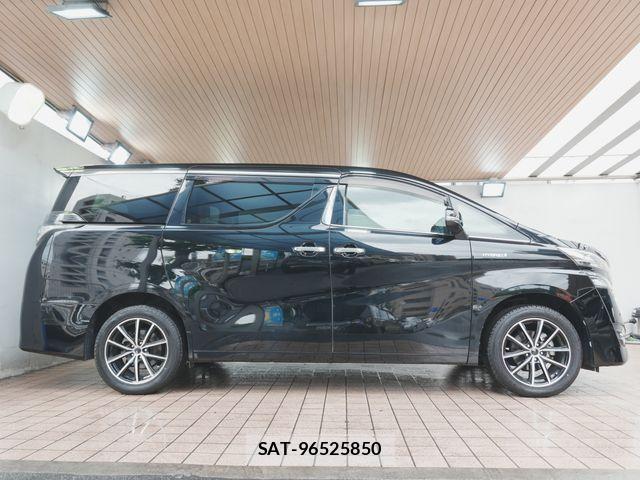Toyota VELLFIRE 2017-03 7061125-6