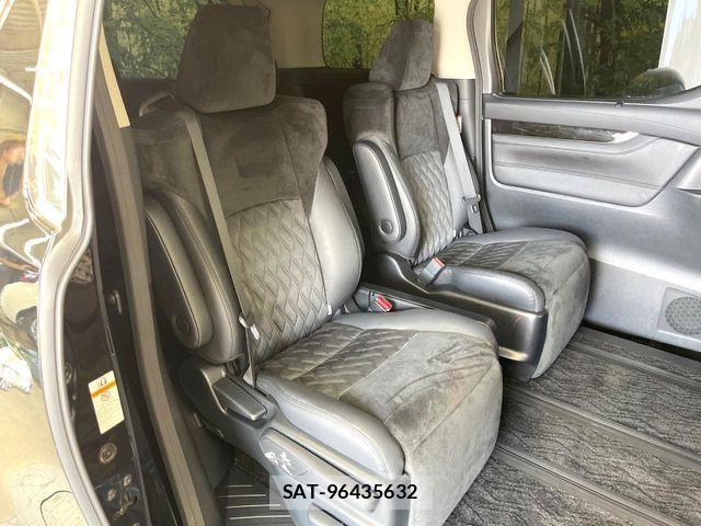 Toyota VELLFIRE 2017-05 7061123-8