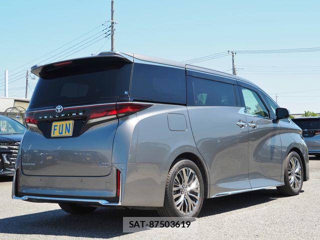Toyota VELLFIRE 2025-10 7226348-4