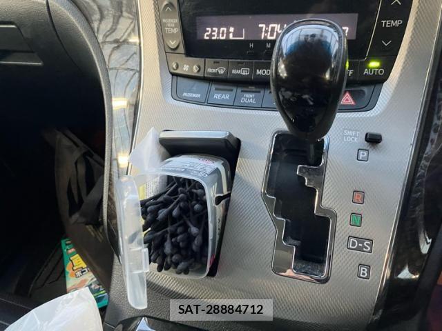 Toyota VELLFIRE 2013-02 7226331-17