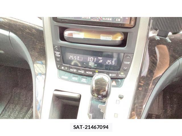 Toyota VELLFIRE 2013-10 7252647-17