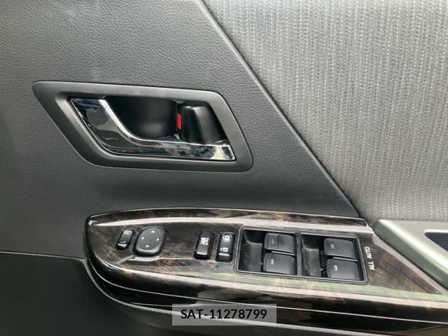 Toyota VELLFIRE 2012-02 7273183-17
