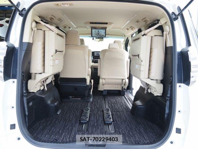 Toyota VELLFIRE 2020-01 7330759-17
