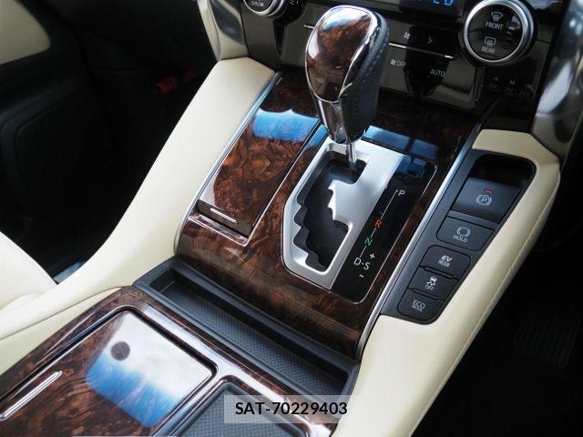 Toyota VELLFIRE 2020-01 7330759-27
